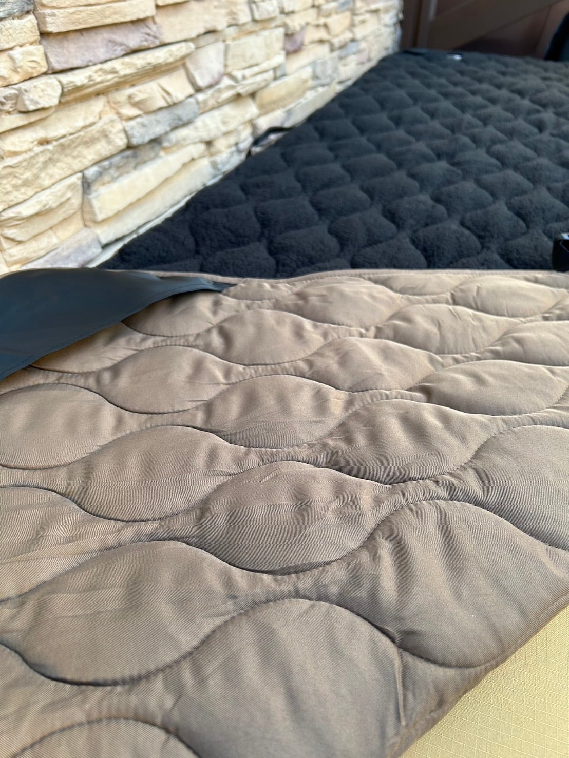 WAQワック】 Reversible Cot Blanket コット用ブランケット （ワイド