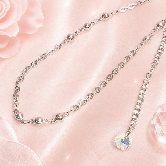 ネックレス デザインチェーン×スワロフスキー 後ろ姿まで美しい サージカルステンレス│MMF-002