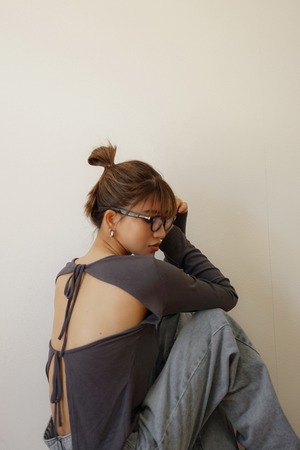 バックオープン ストレッチ トップス