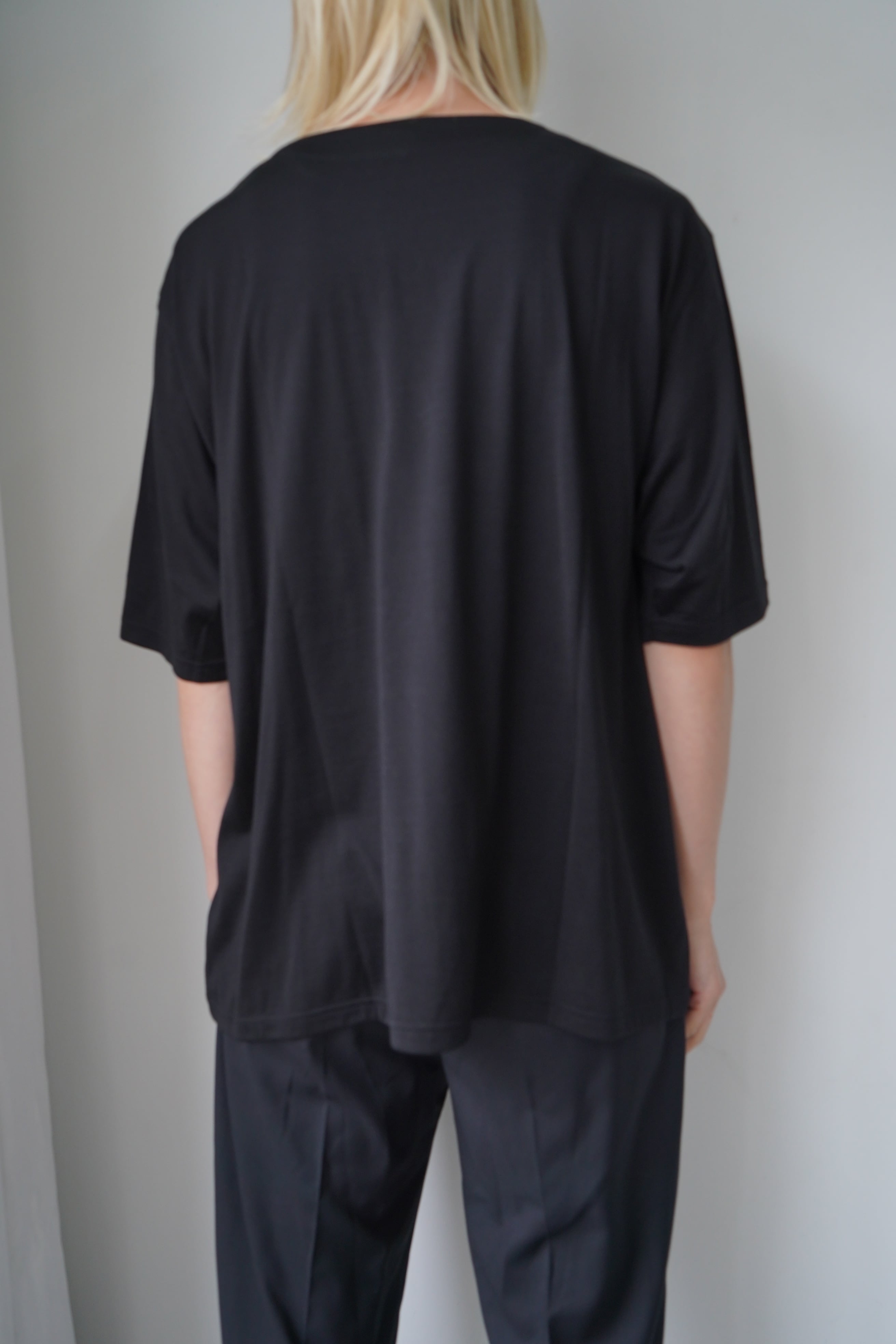 MAATEE&SONS / EX.SILK BOATNECK TEE(BLACK) | LiNN