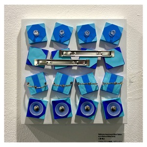 土屋 靖之　Stationery Assortment (Silver Stationery in Blue on White Panel)