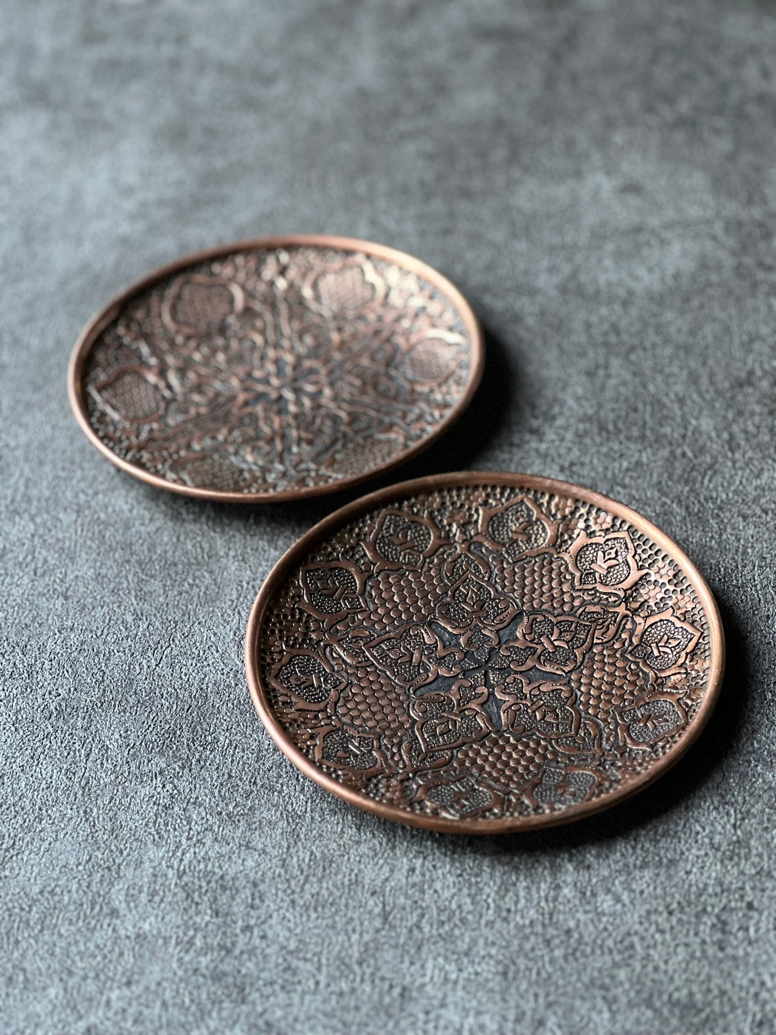 ペルシャの銅皿（ガラムザニー）Φ15cm 飾り皿 トレイ【GHALAM ZANI