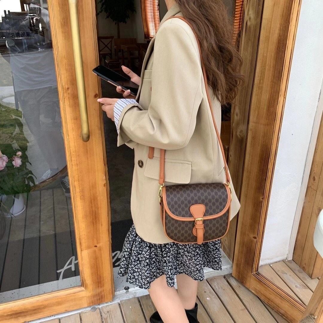 モノグラム ショルダーバッグ www.ajyall.com