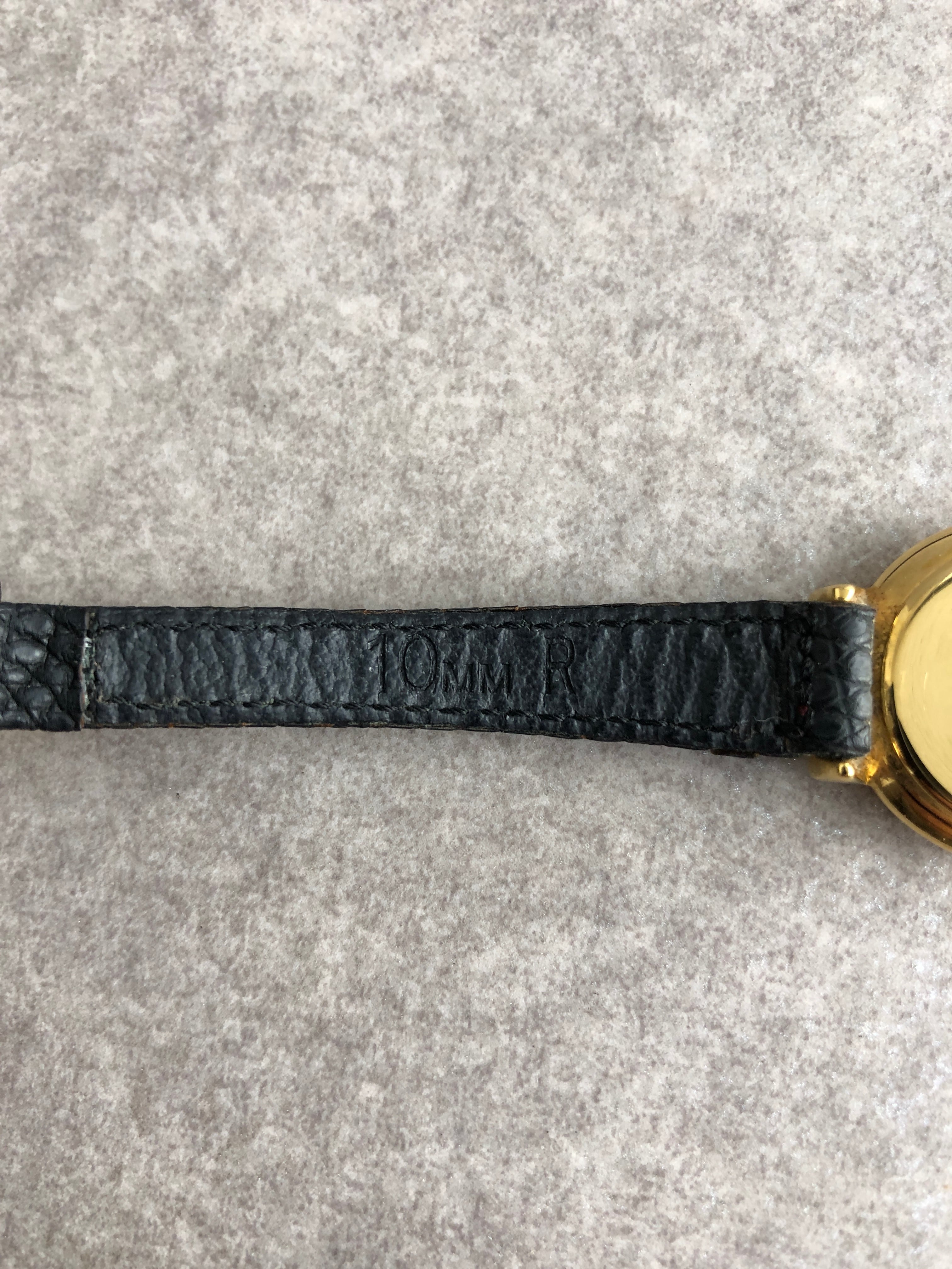 GUCCI グッチ 腕時計 ゴールド ブラック レザー リザード型押し