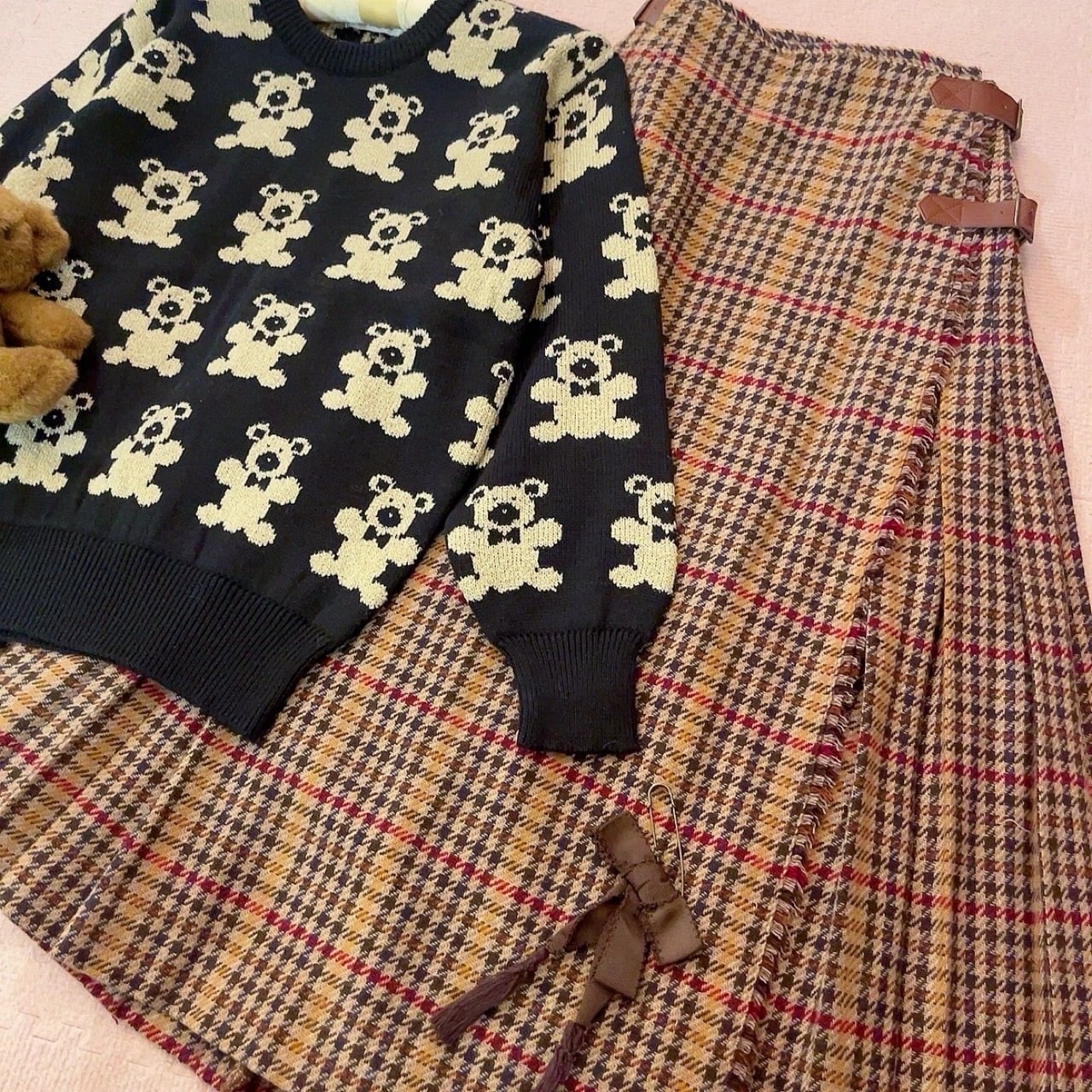 ribbon bear jacquard knit sweater