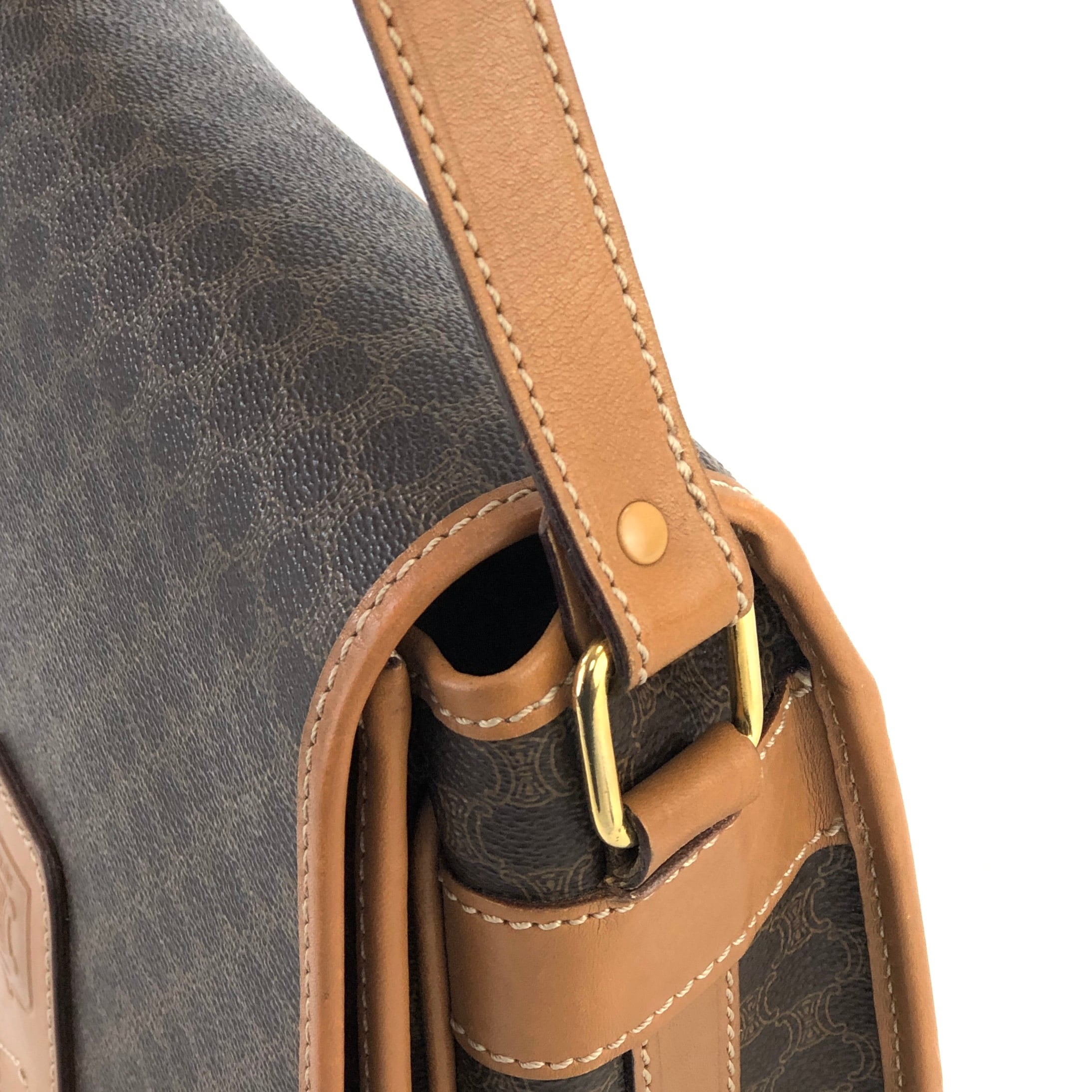 CELINE セリーヌ マカダム ブラゾン型押し トリオンフ ブラゾンボタン