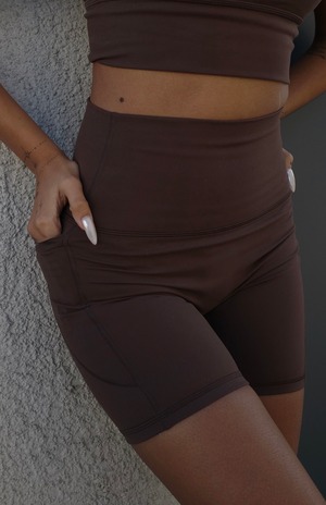 Calm Core Shorts【BROWN】