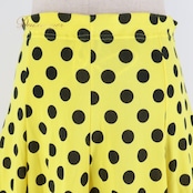 フラメンコ 衣装 ファルダ スカート 黄色 黒 水玉 ドット フリル ボランテ 伸縮 レッスン 練習 ダンス パーティ 発表会 ポップ 可愛い イエロー系 ブラック系 フラメンコスカート おしゃれ スカートデザイン フリルスカート 可愛いスカート レディースダンス衣装 黄色スカート 黒ドット 水玉模様 パーティ衣装 女性用ダンススカート