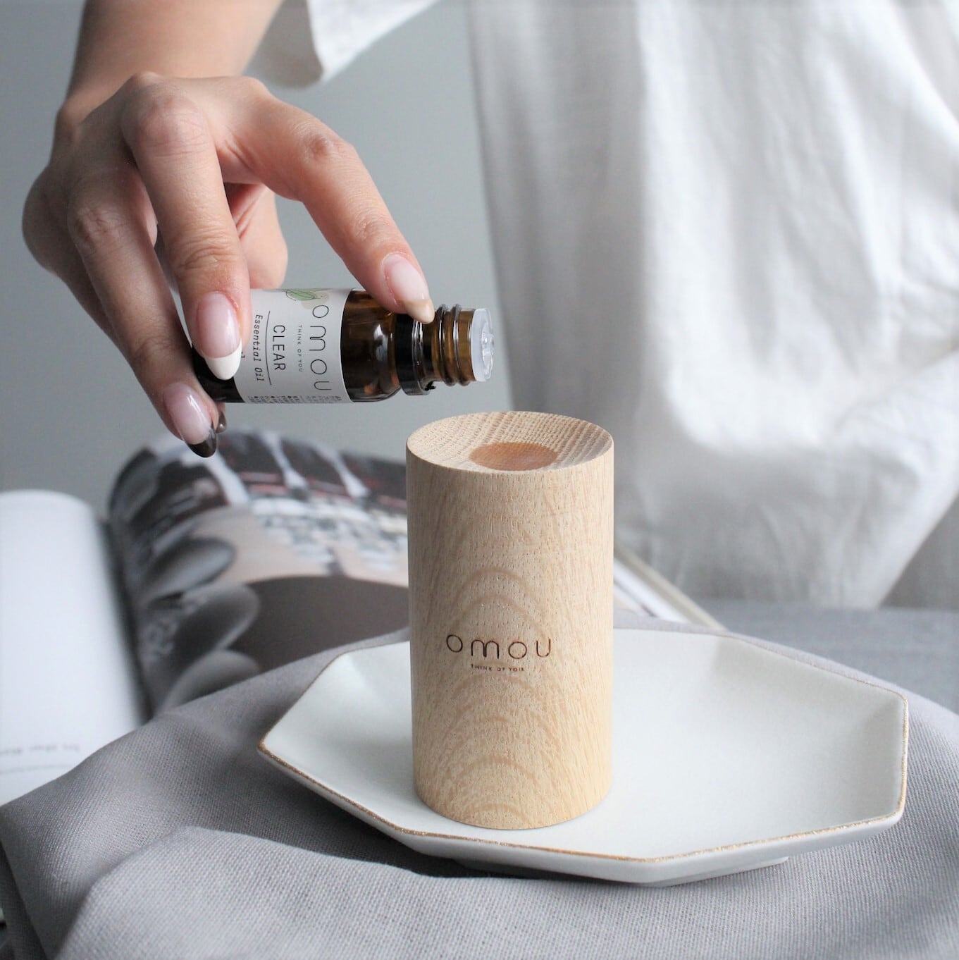 アロマウッド×有田焼ディフューザー | OMOUオモウ | 大切な人へ贈り