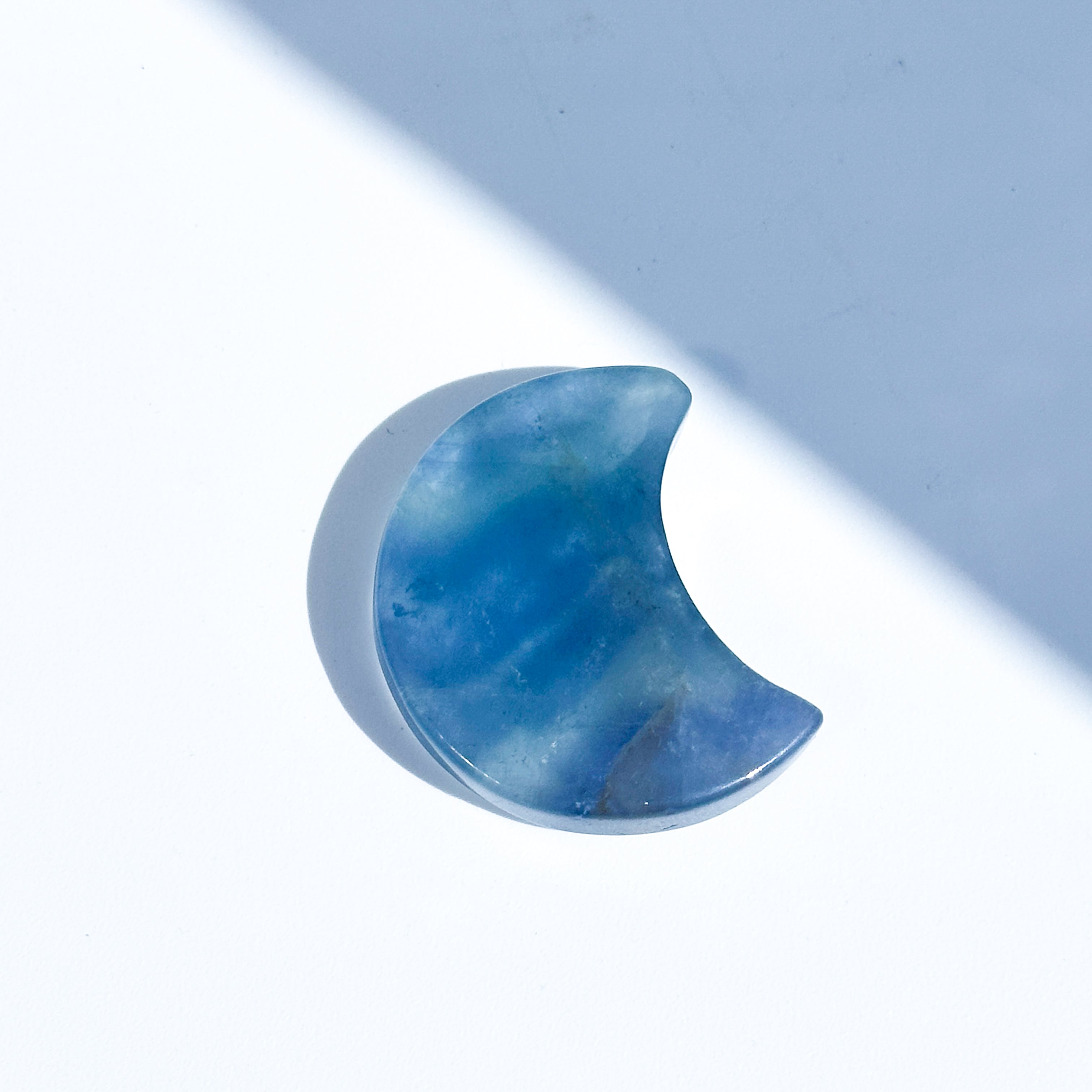 ブルーフローライト 三日月11◇ Fluorite ◇天然石・鉱物