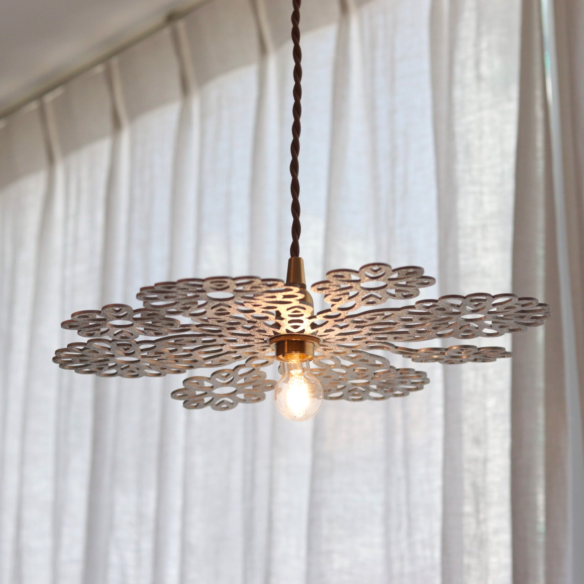 照明】錫のペンダントライト 花 | ジーフラットインテリアショップ