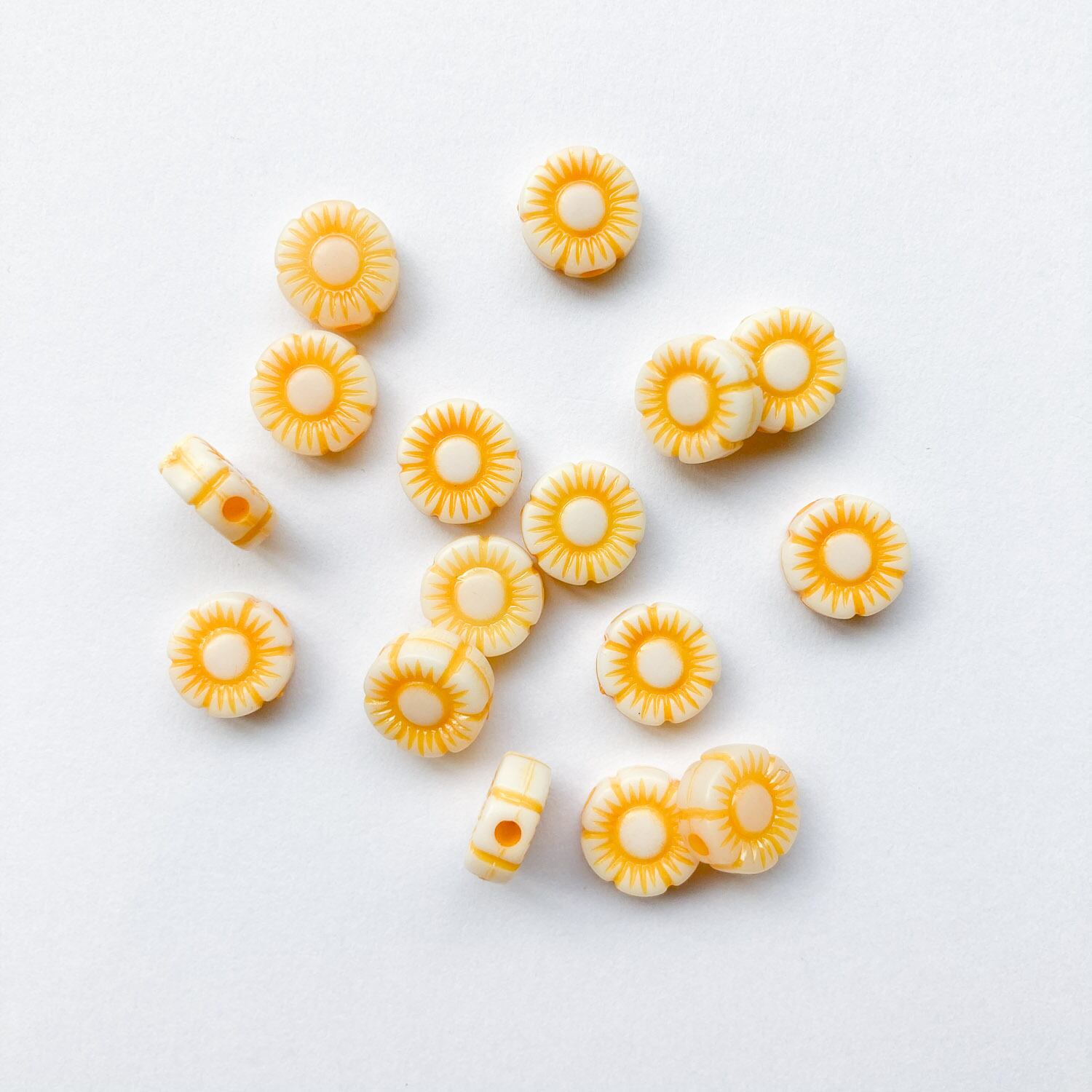 再入荷〉イラスト風お花ビーズパック（16p） | Dua-アクセサリーパーツ