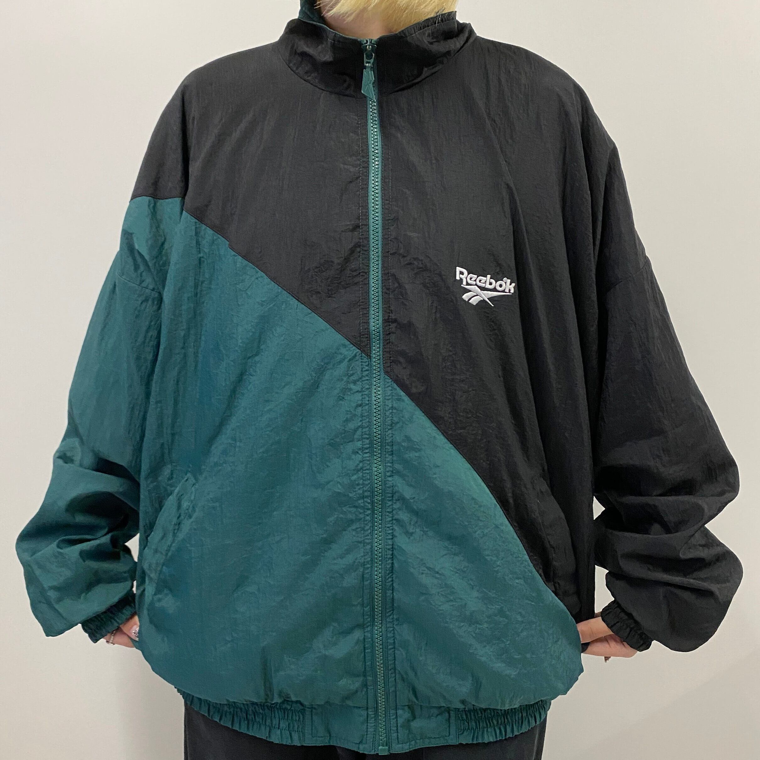 90年代 Reebok リーボック 切り替え バック刺? ナイロンジャケット