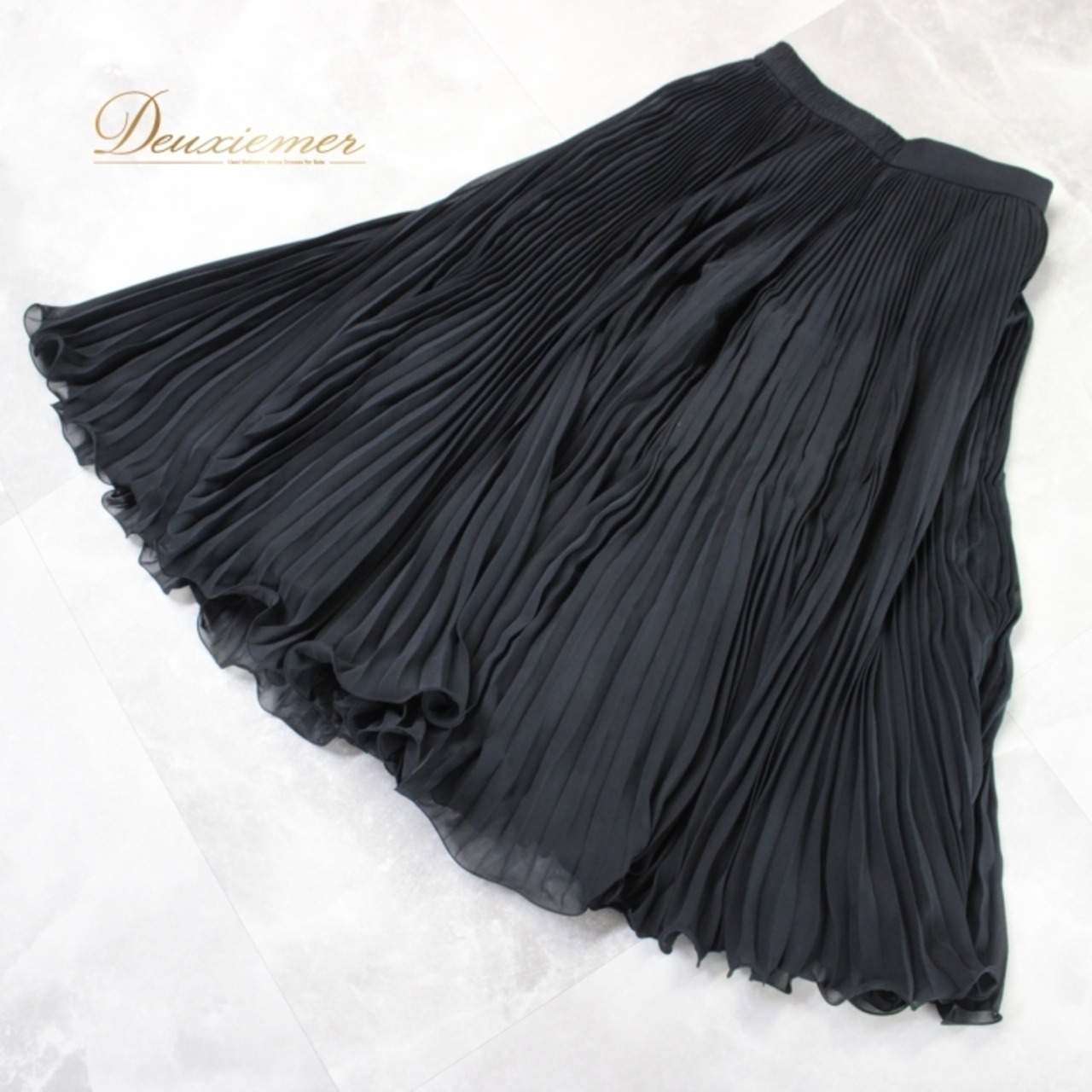 社交ダンス 衣装 スタンダード スカート レッスンウェア 練習着 レディース SEKINE セキネ ブラック系 黒 プリーツ 無地 シンプル 上品 上品なデザイン 優雅な動き クラシックスタイル ボリューム感 軽やか 伸縮性 日本製 エレガント おしゃれ コーディネート 結婚式 パーティー カジュアル シンプルスタイル ダンス練習 着心地良い シルエット ラグジュアリー レディーススカート