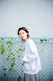 4.5TATAMI Big Silhouette Sweat white