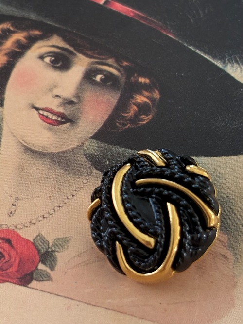 25mm Japanese Vintage ボタン ブラック×ゴールド 昭和レトロ アクセサリーパーツ 装飾材 カルトナージュ