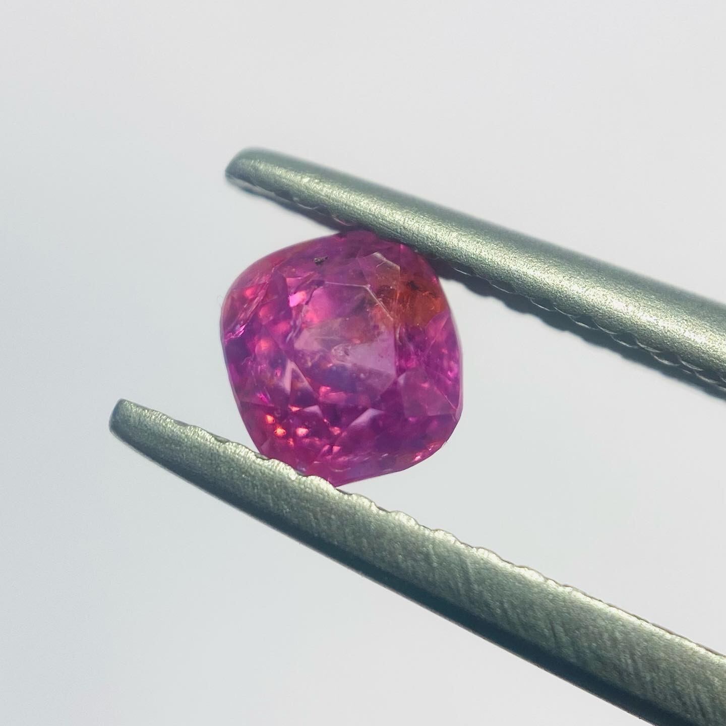 艶やかな　サファイア