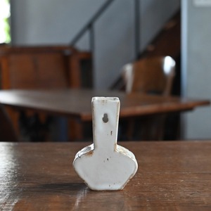 OluNoA / フラワーベース〈 花瓶・花器・一輪挿し・陶器・インテリア・置物 〉