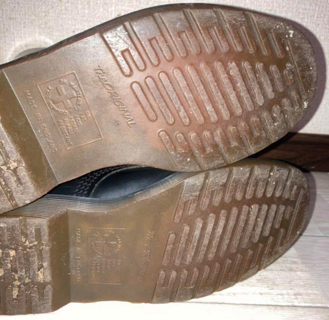 編み上げ！ヴィンテージ 英国製ドクターマーチン 14ホール 黒 UK5 | Pay ID 