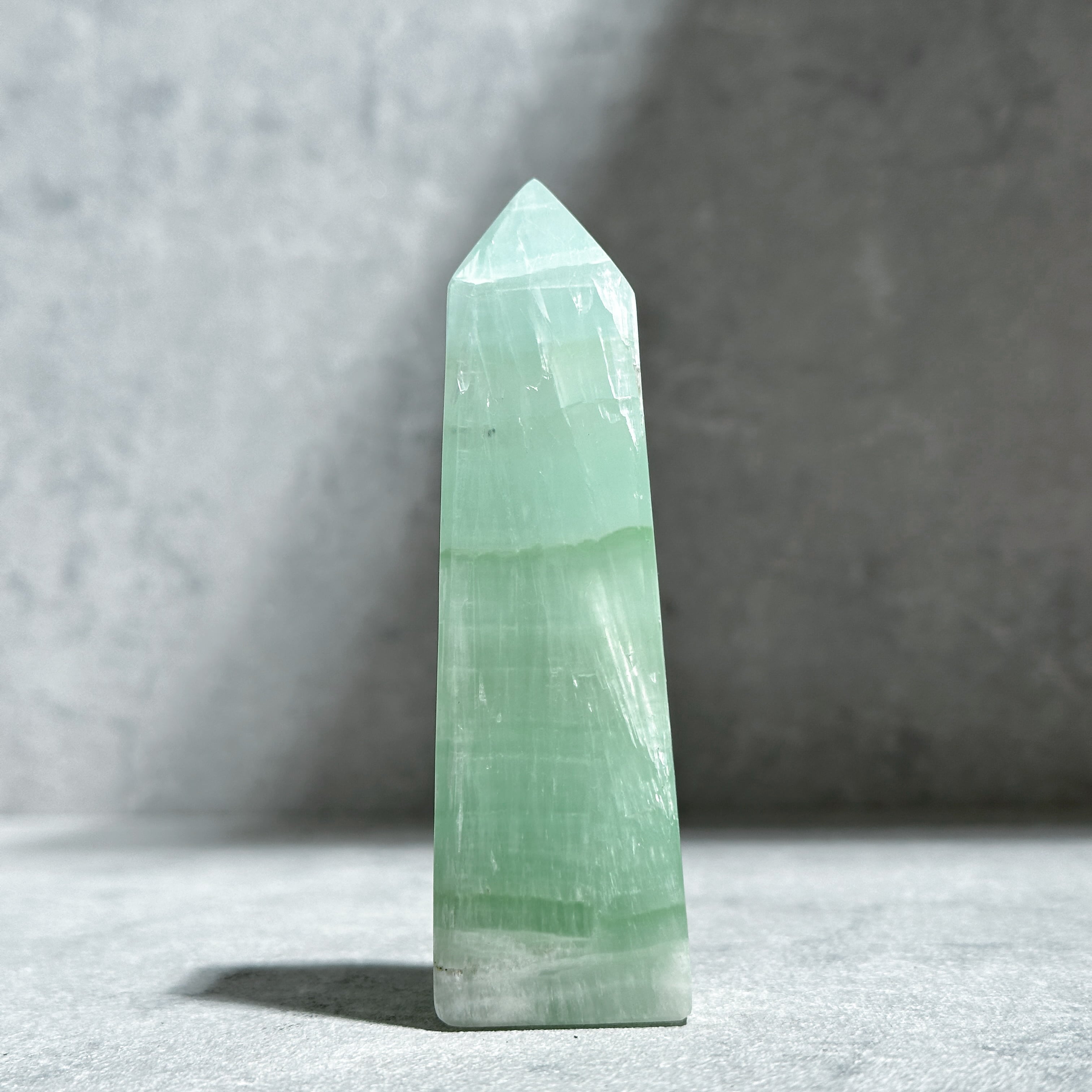 ピスタチオカルサイト タワー32◇ Pistachio Calcite ◇天然石