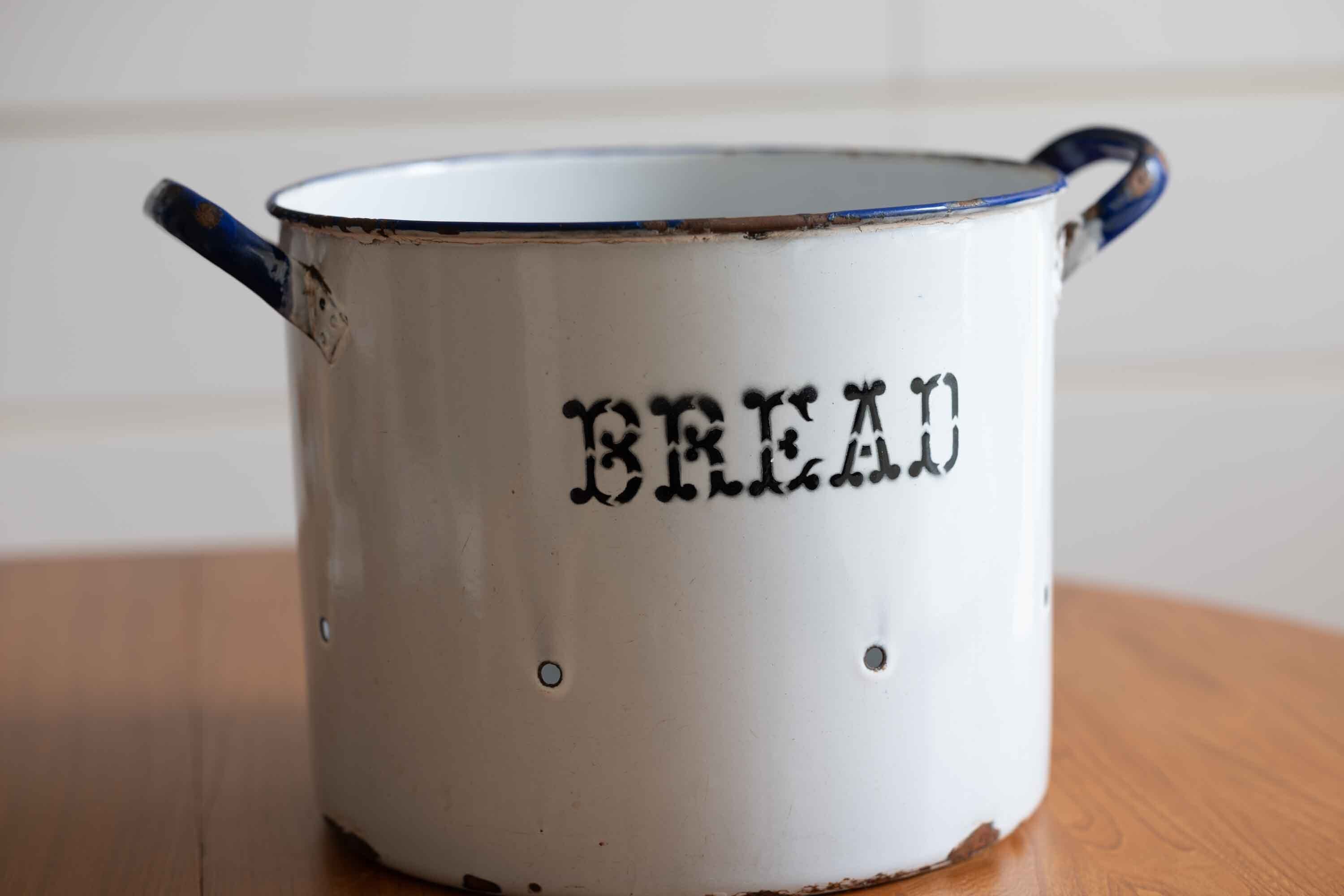 英国アンティーク ブレッド缶 フタはありませんが、室内グリーンの鉢などにおすすめで! No. 7 蓋なし