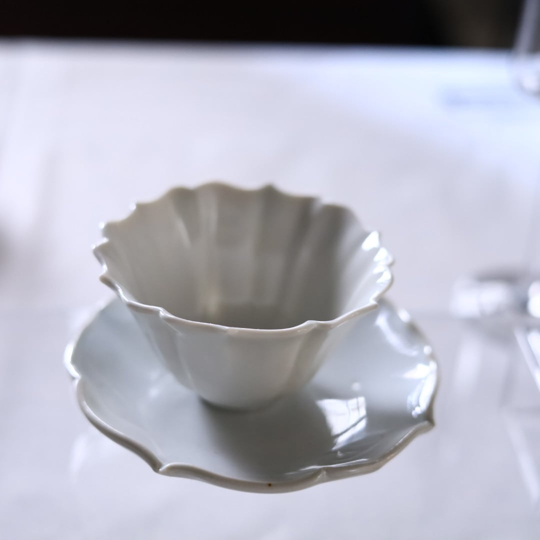 AS 宮田竜司 稜花白磁豆鉢 | 芦屋貴兆陶家 online shop