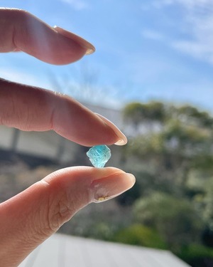 Apatite / アパタイト 原石粒