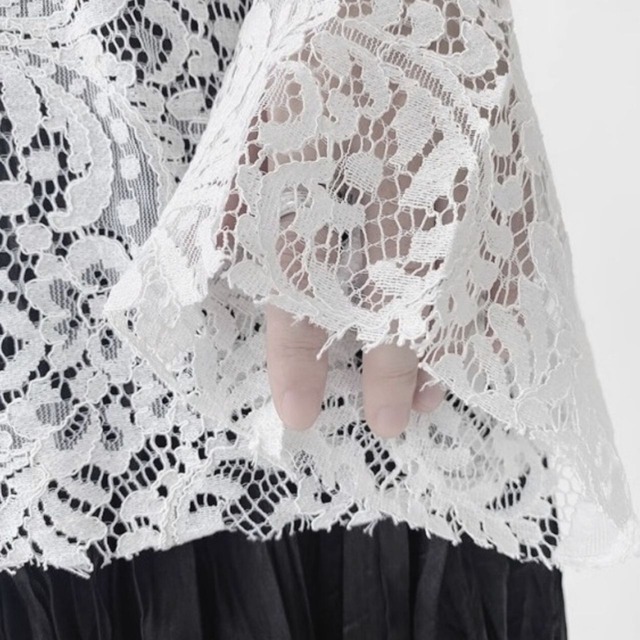 Flock high neck bell sleeve blouse C0849