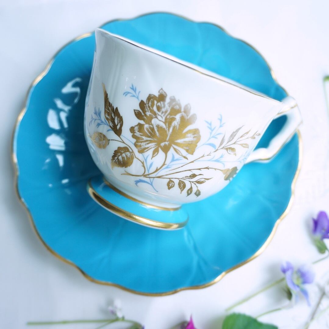 【エインズレイ】1800年代後期～1900年代初頭製　ティーカップ＆ソーサー