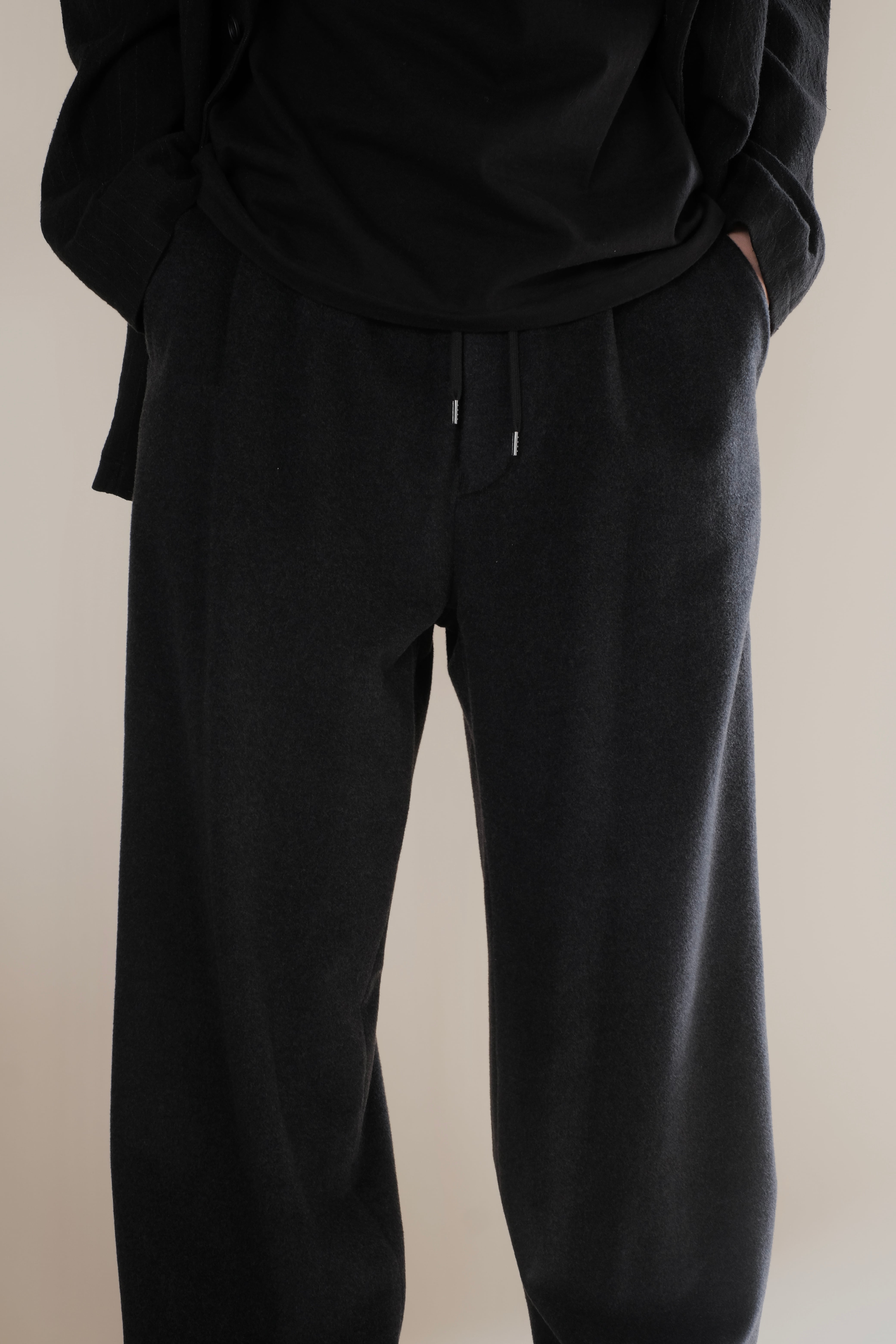 ULTERIOR フランネル ミリタリー ワークパンツ ミリタリーの余韻は上質な素材と合わせて。 | andPheb Staff Blog