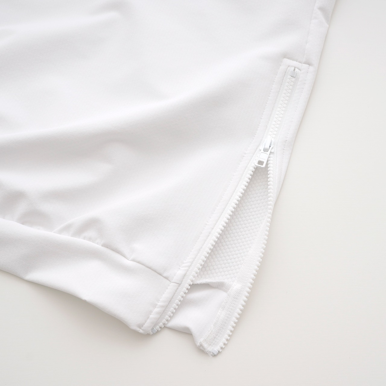 STORM ZIP HOODIE-AMG227002