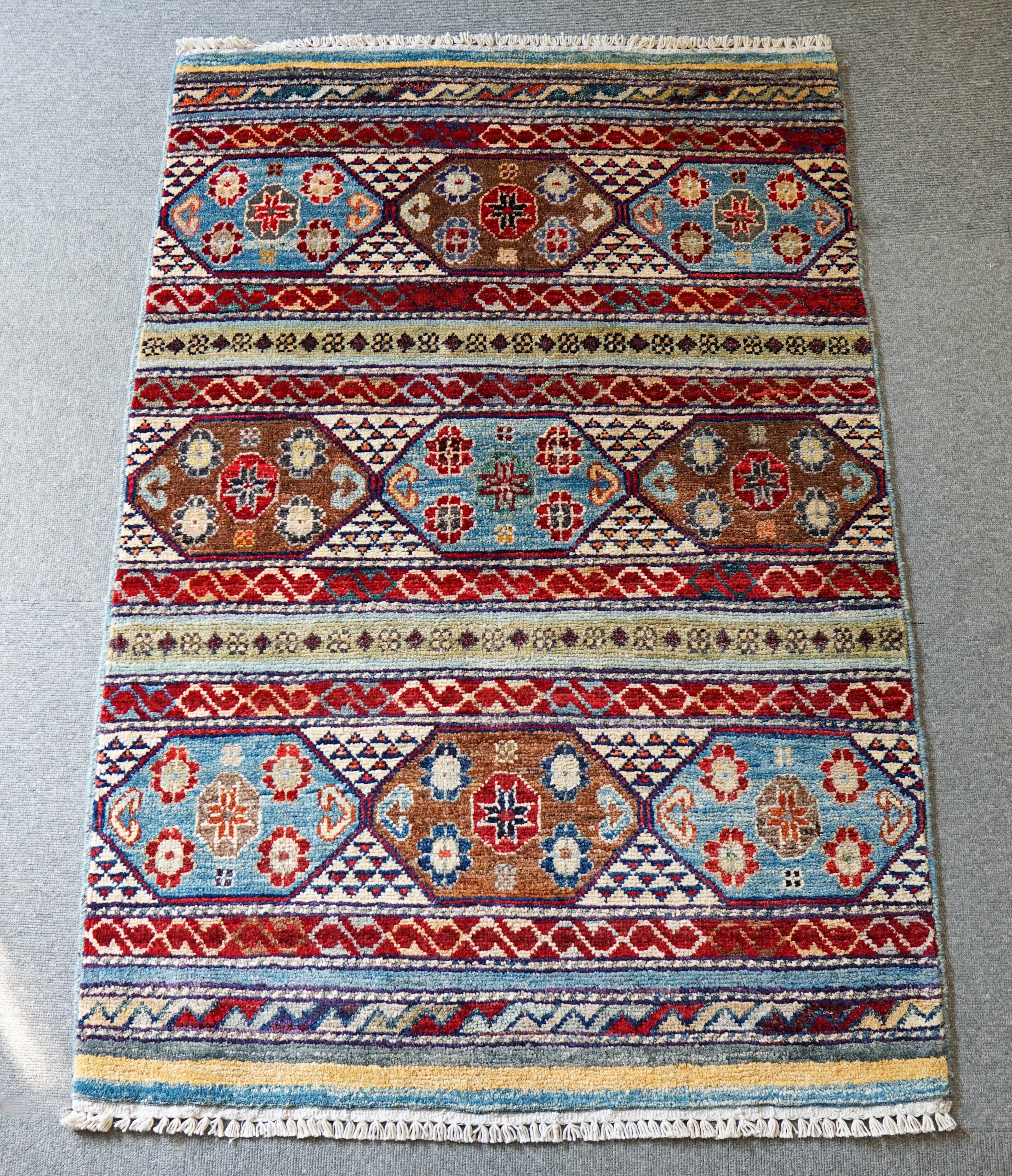 アフガニスタンガズニウール手織り絨毯 手織りギャッベ 150×98cm アフガニスタンガズニウール手織り絨毯 手織りギャッベ 150×98cm 60