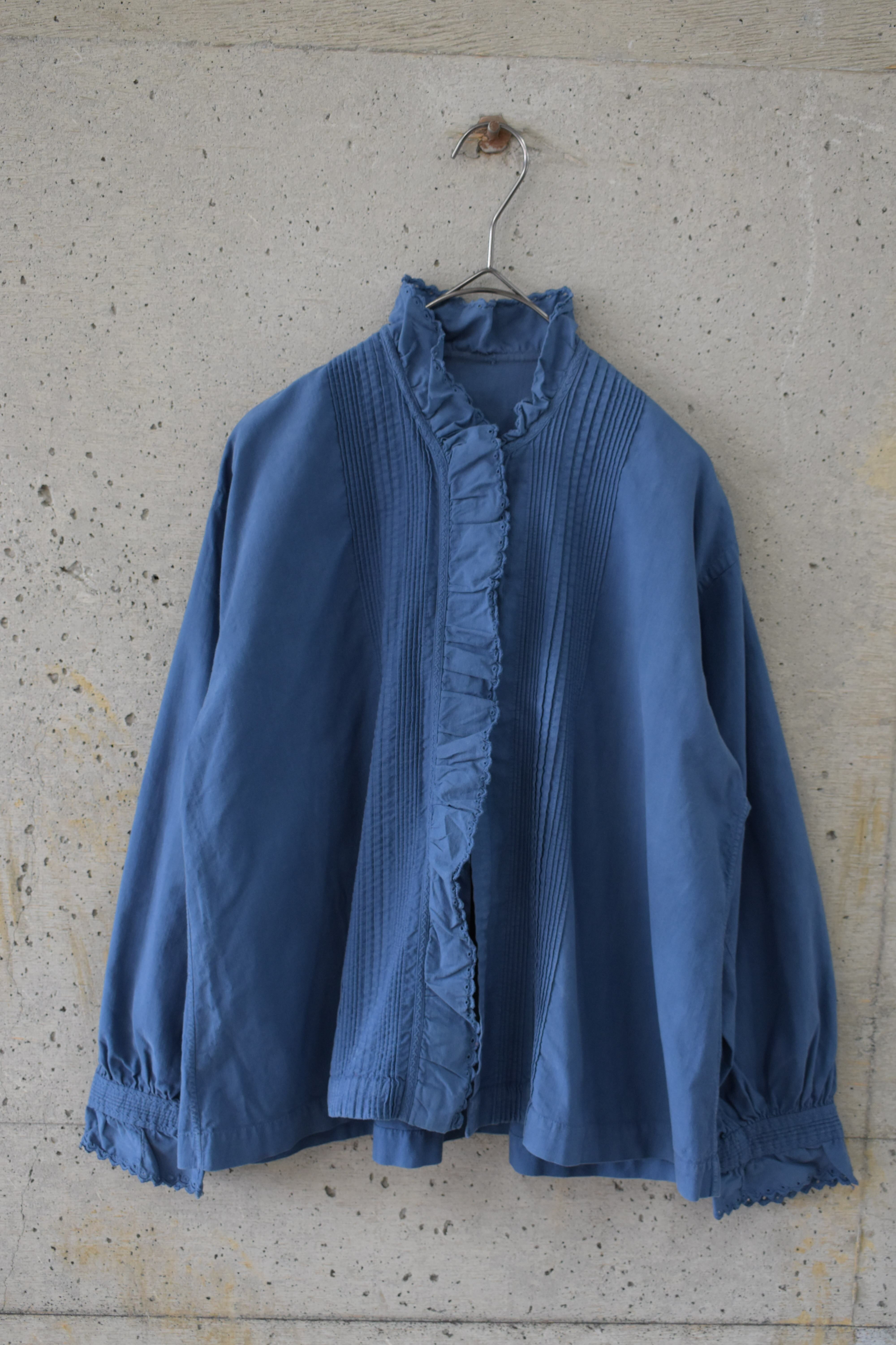 Natural-Material Blouse with a Crisp Feel