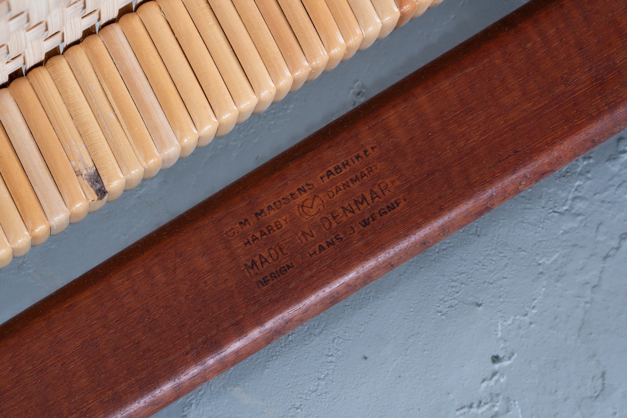 Hans J Wegner | W2 dining chair