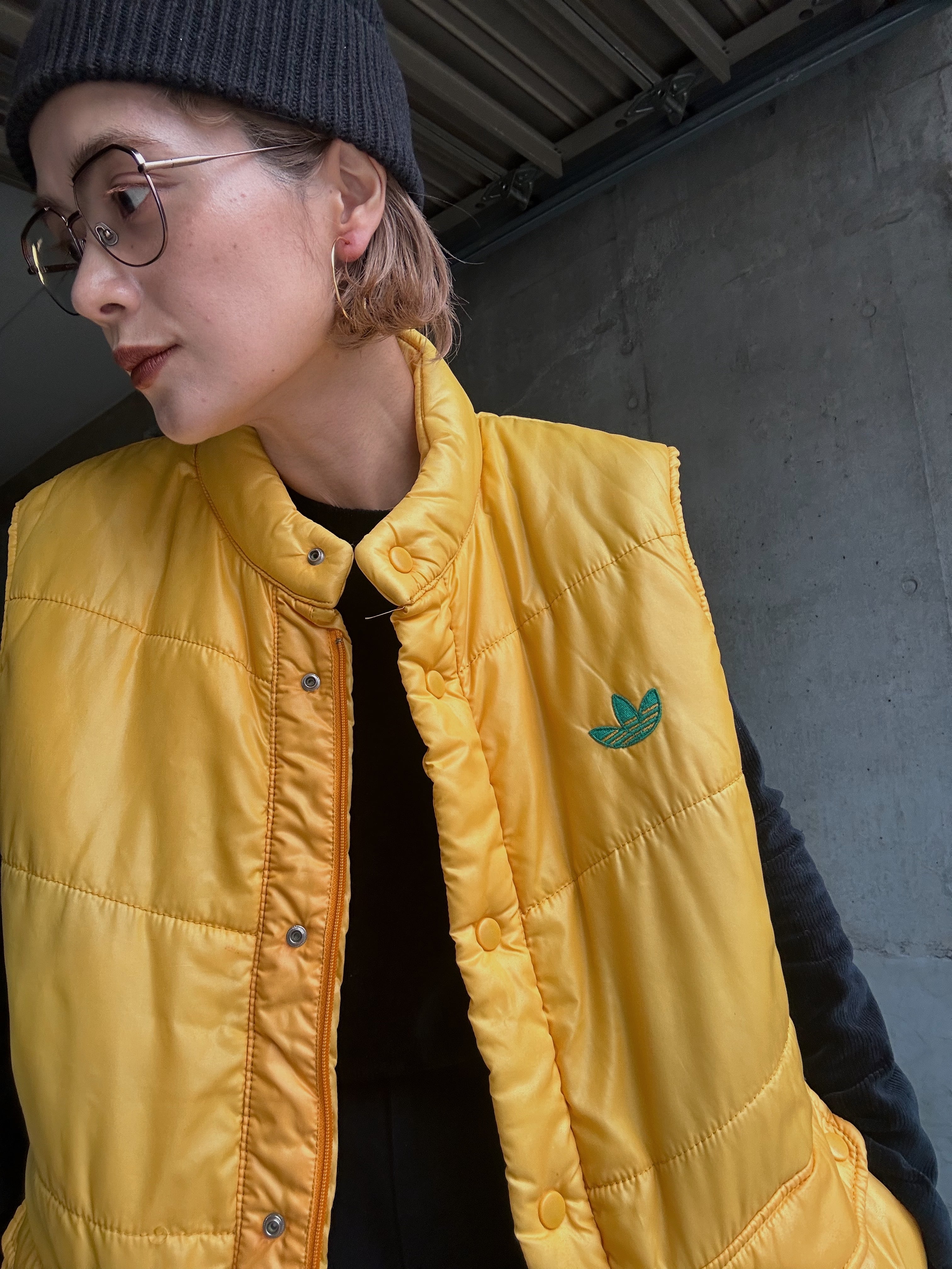 (OT1326)90’s OLD adidas down vest