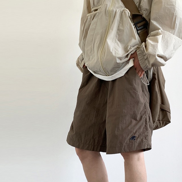 jiwuusナイロンショットパンツ