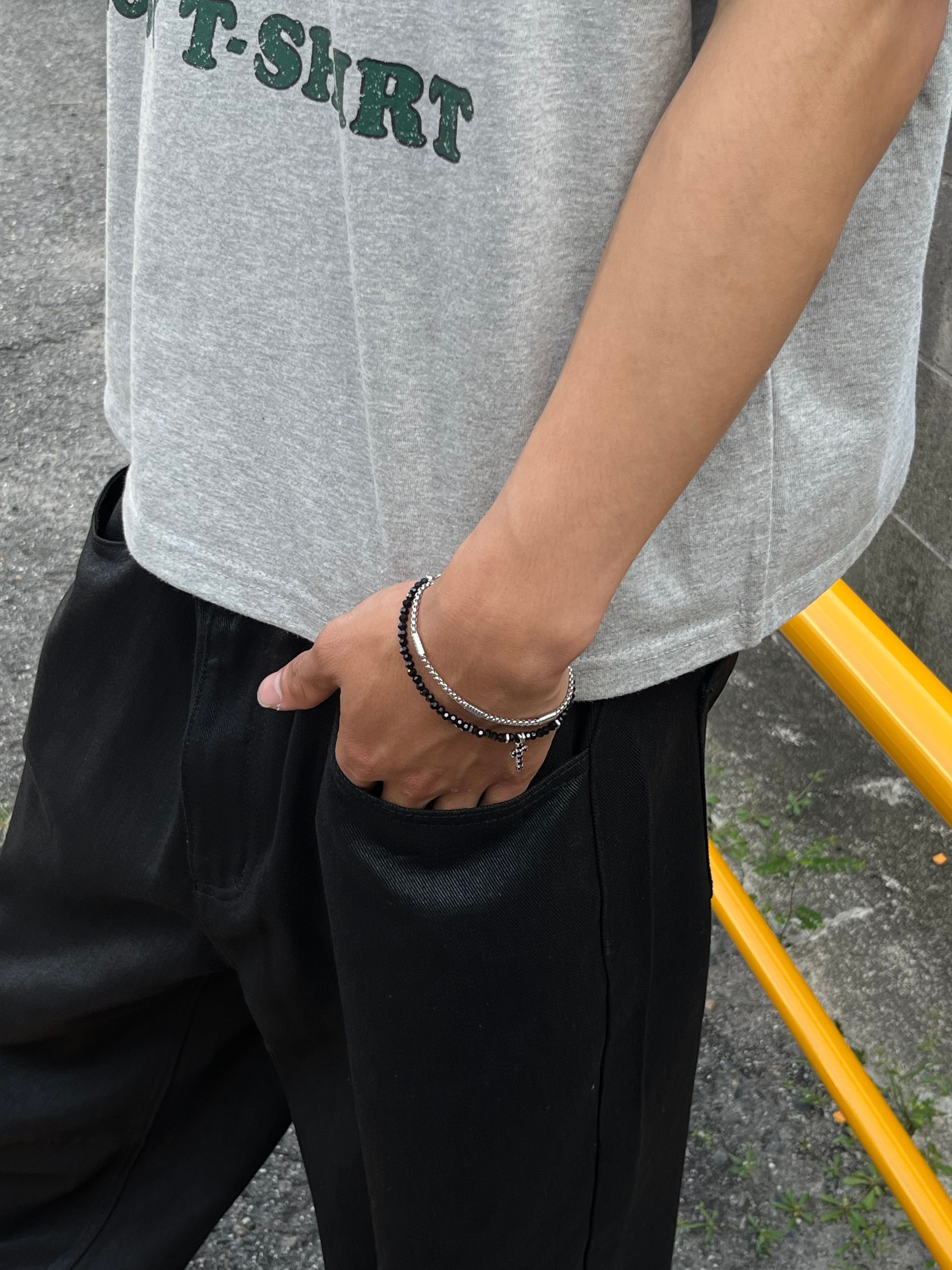 即納】韓国トレンド black cross beads bracelet | 韓国ファッション