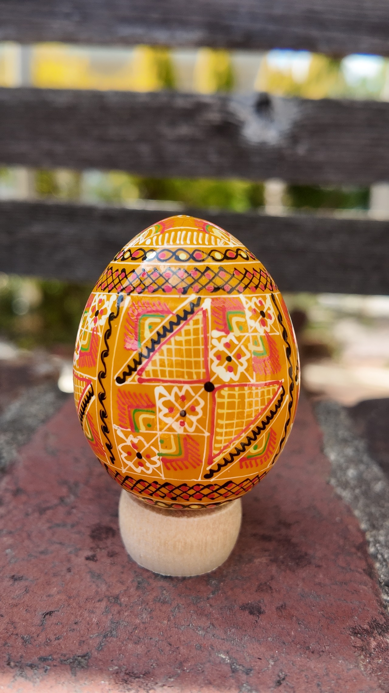 装飾用木製プィサンカ（イースターエッグ）with stand　コロミヤモデル - 1