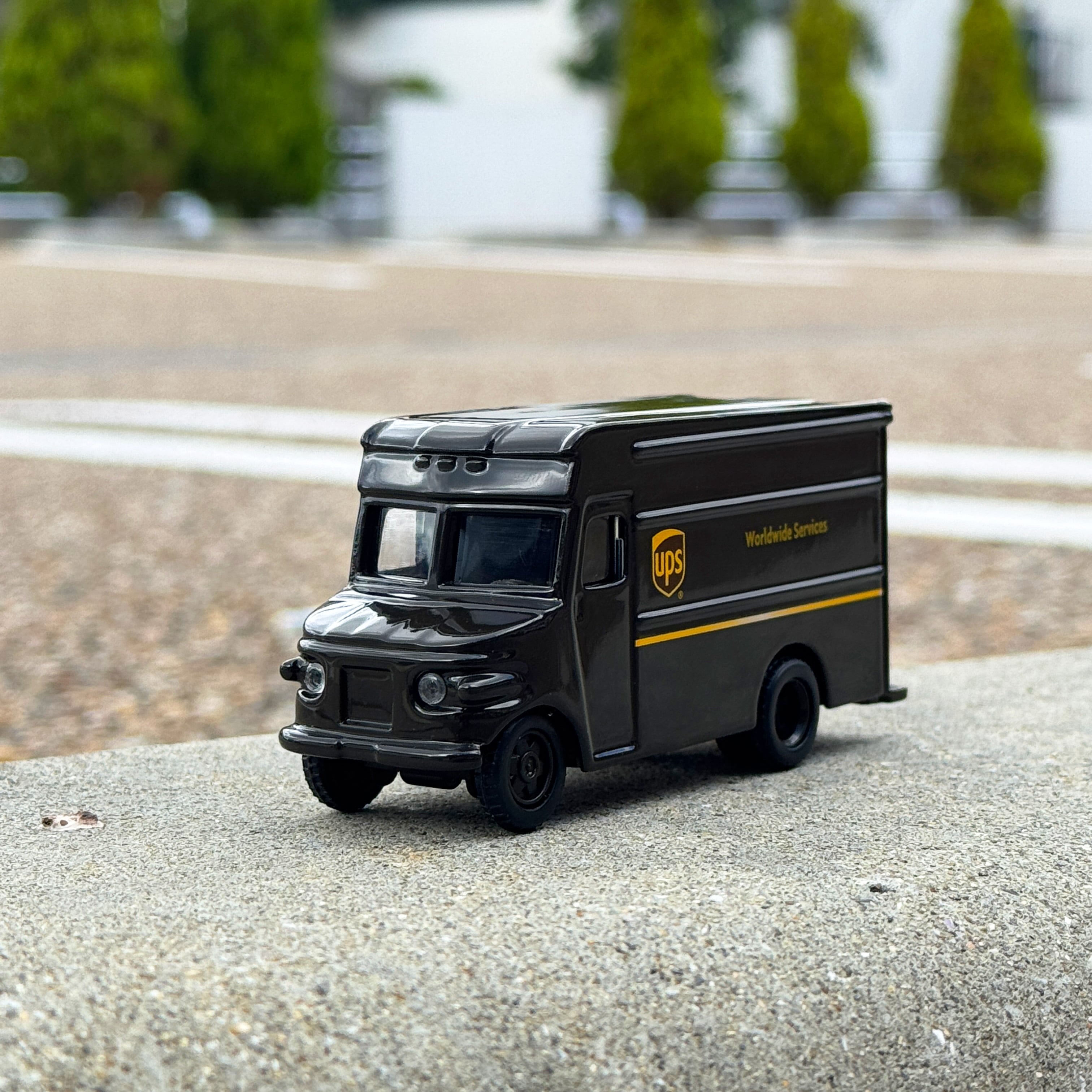 【UPS】DIE-CAST CAR