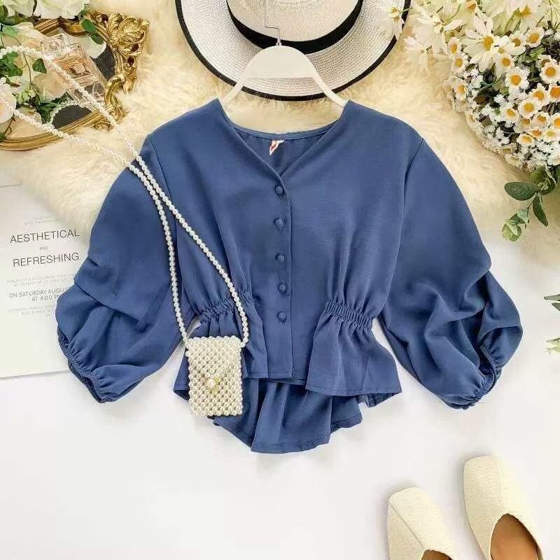 Vネックフロントボタンブラウス