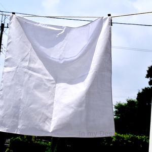 【 Made in Japan 綿100% 真っ白な ハンカチ 】日本製 ハンカチ 綿１００% 60番手ローン地 約 44cm 正方形