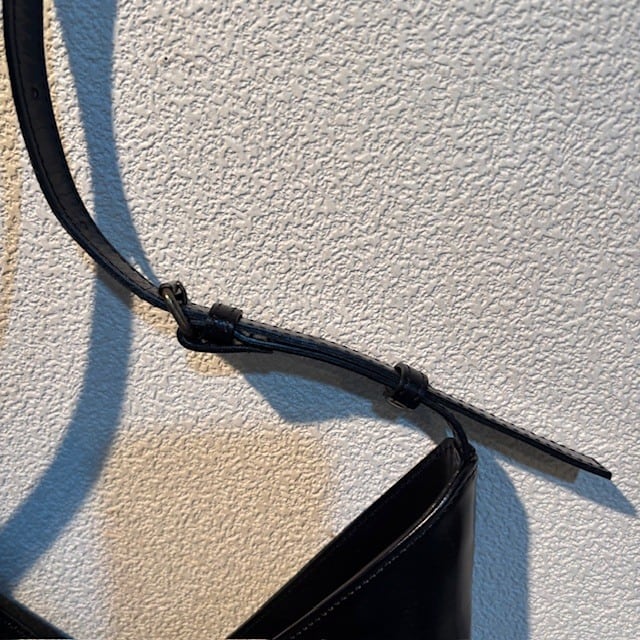 B.stuff　ナイロン×レザーコンビショルダー(クロ)