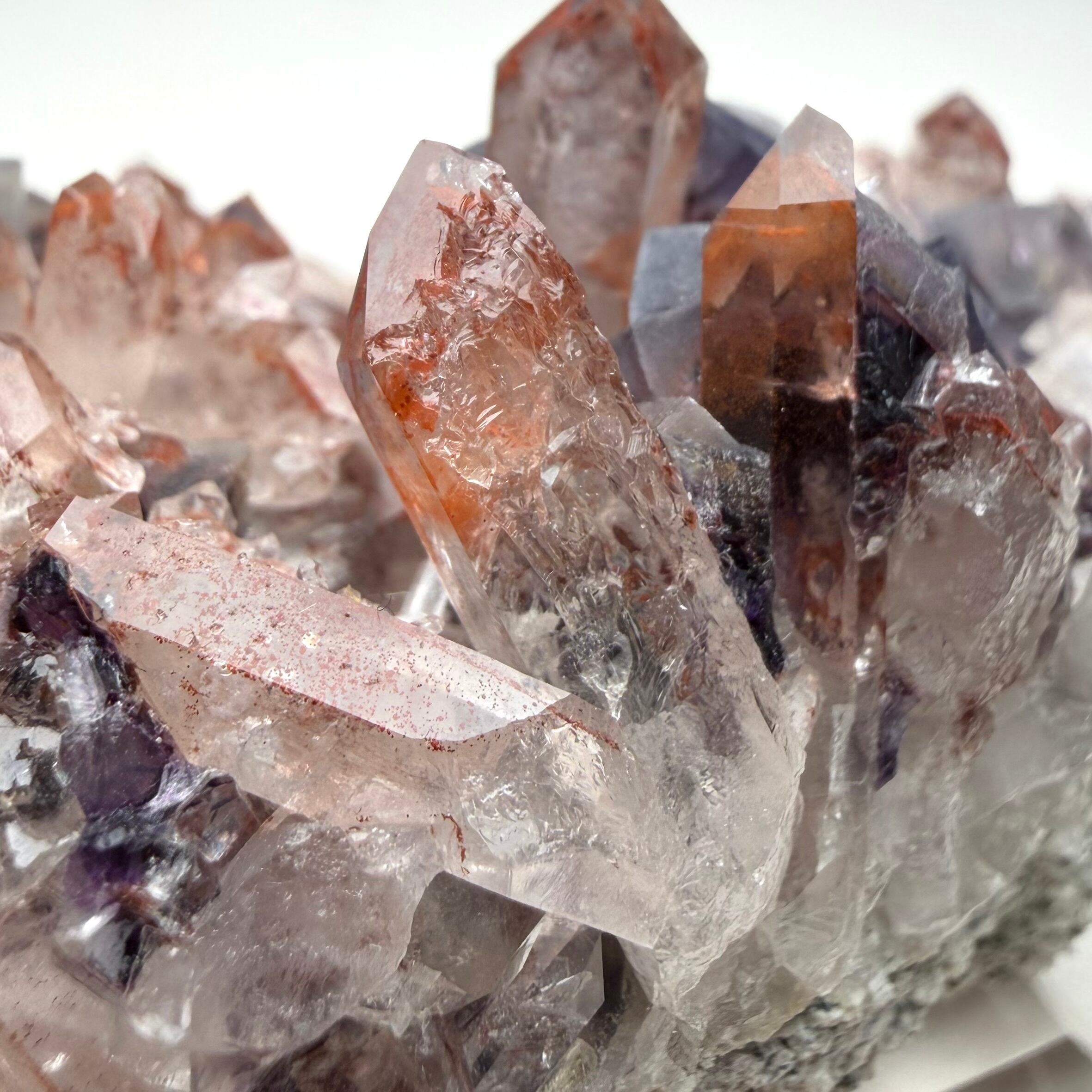 フローライト / クォーツ / ヘマタイト【Hematite in Quartz