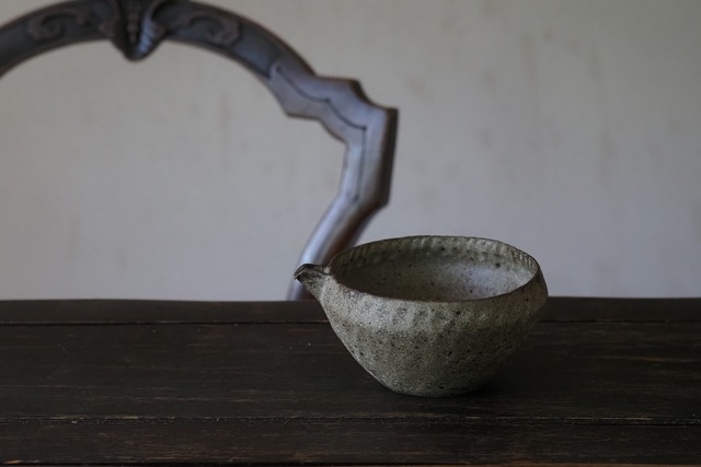 村上 躍　29. 白灰化粧片口