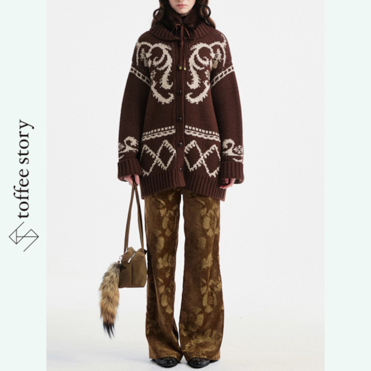 編み影をゆらすブラウンジャカードの羽織譜 《B0062》