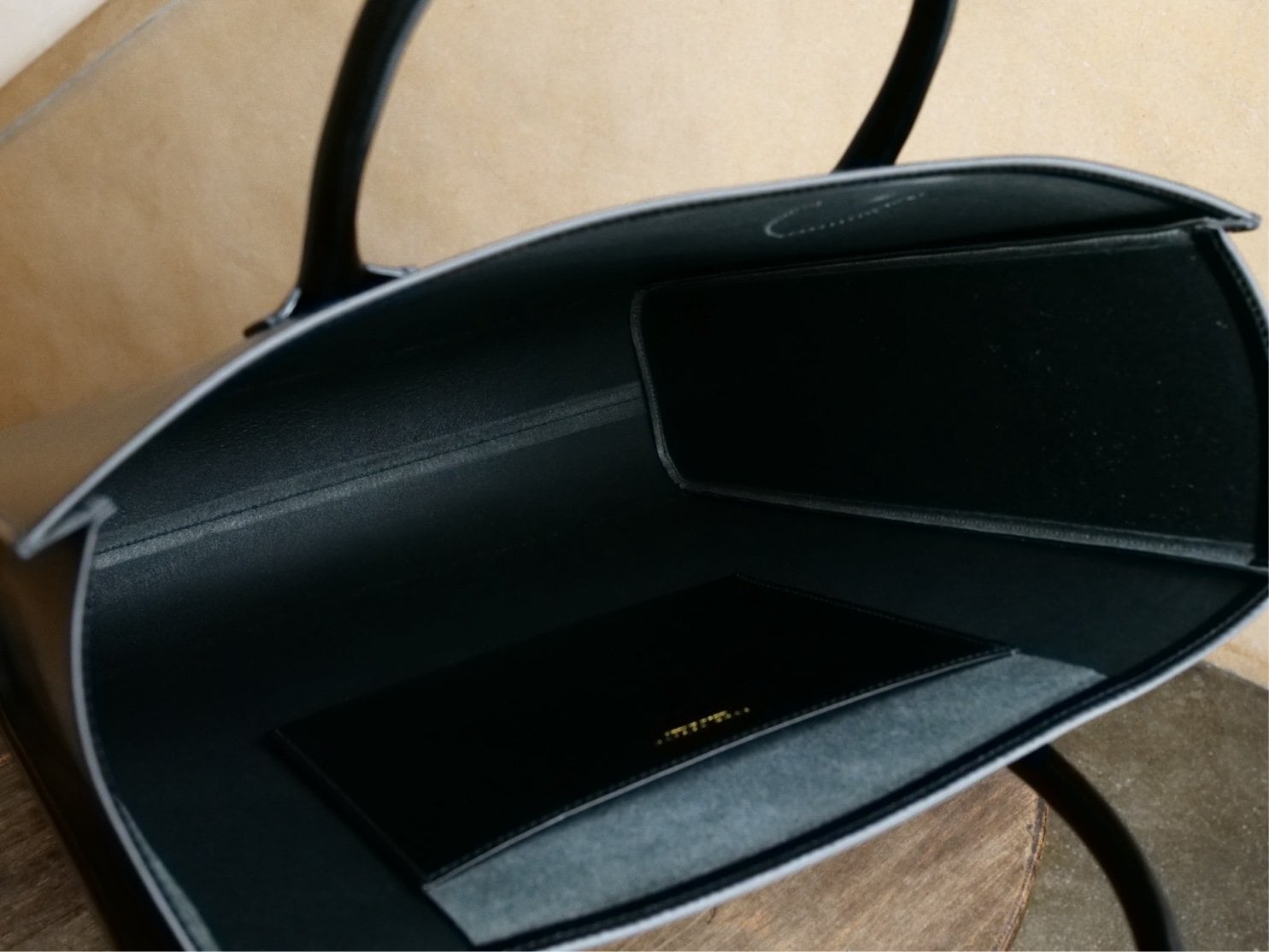 ほぼ新品 SOLE OPTION KEW レザートートバッグ 英国製 イギリス製 ほぼ新品 SOLE OPTION KEW レザートートバッグ 英国製 イギリス製
