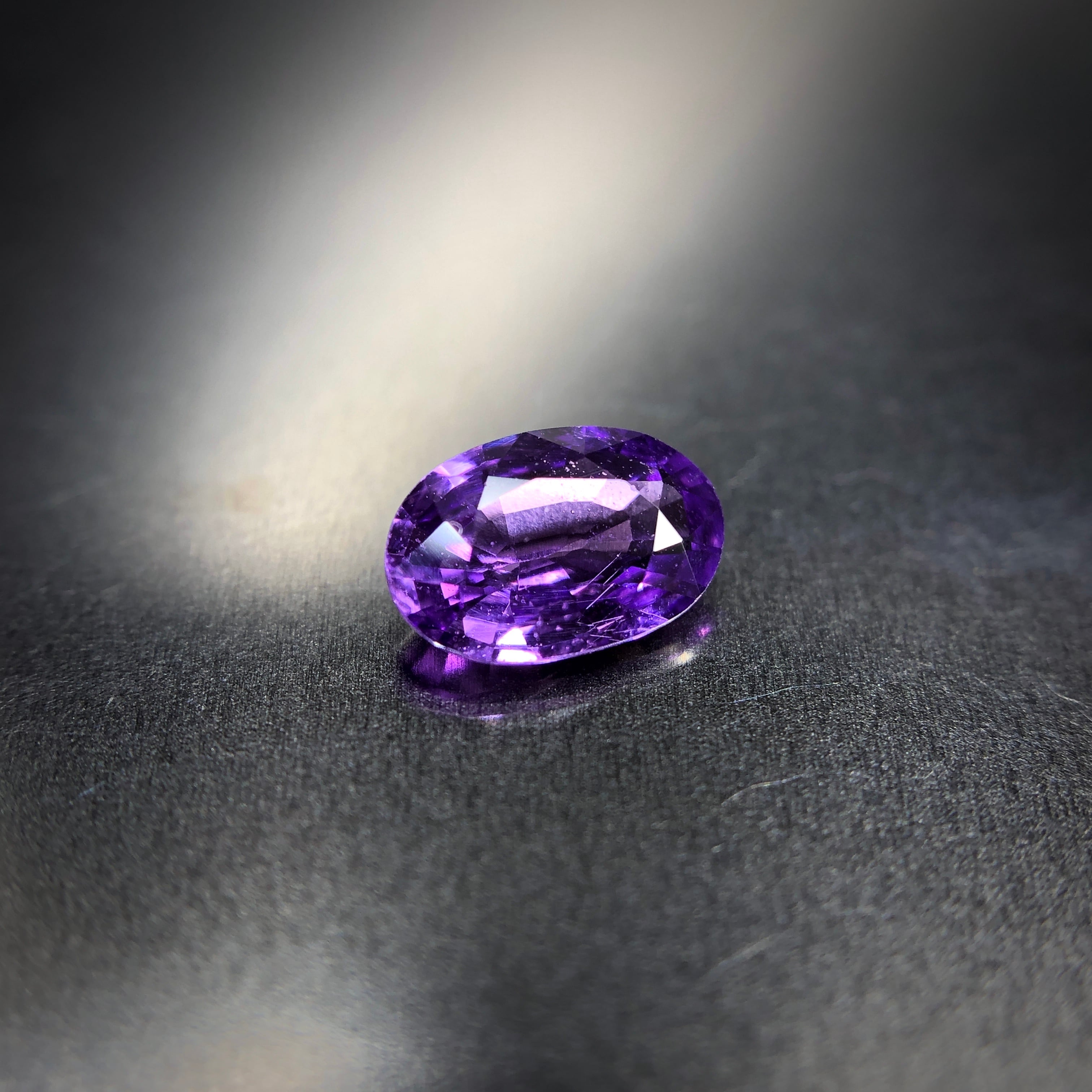 高貴な紫色 0.55ct 天然 非加熱バイオレットサファイア | Frederick’s Gems&Jewelry powered by BASE