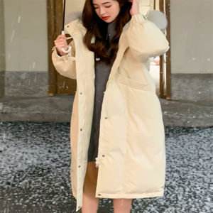 【送料無料】 ダウンジャケット アウター 羽織り 3色 ロング ミモレ丈 長袖 ハイネック フード付き フレア Aライン ファスナー ポケット アイボリー ブラック カーキ ニュアンスカラー 厚手生地 ファー かわいい 大人可愛い 綺麗 シンプル カジュアル 大人 上品 おしゃれ お洒落 大人女子 こなれ感 エレガント コンサバ 定番アイテム 体型カバー 無地 冬 女性 レディース ママ 10代 20代 30代 40代 OL 通勤 デート お出かけ 休日 アウトドア 普段使い ファッション