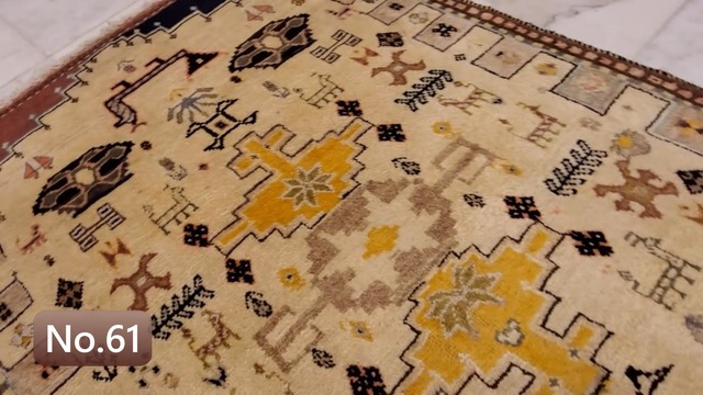 絨毯クエスト54 前編【No.61】Old Gabbeh ※現在、こちらの商品はイランに置いてあります。ご希望の方は先ずは在庫のご確認をお願いします。