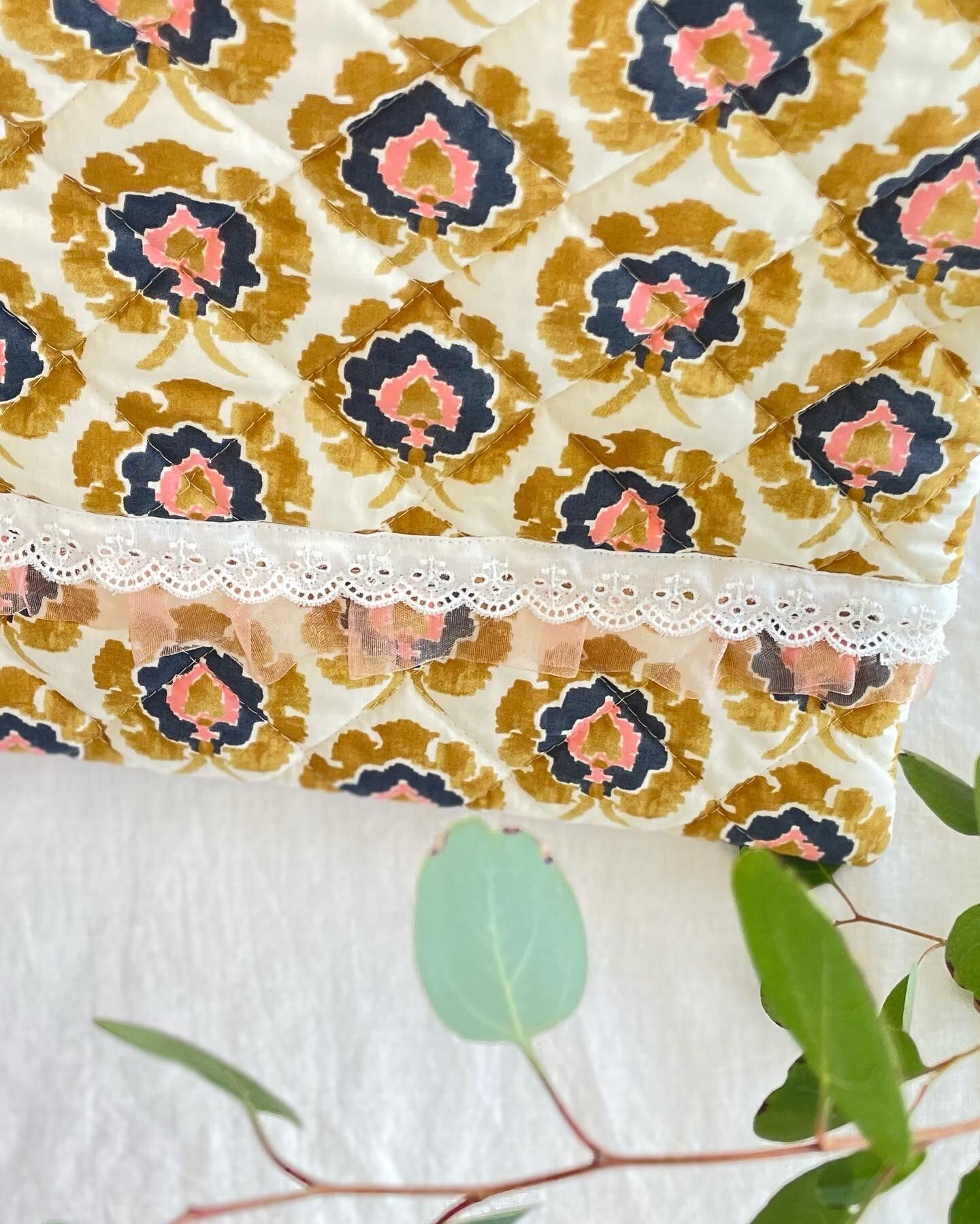 LIBERTY リバティ木馬フリル 【1点のみ】レッスンバッグ